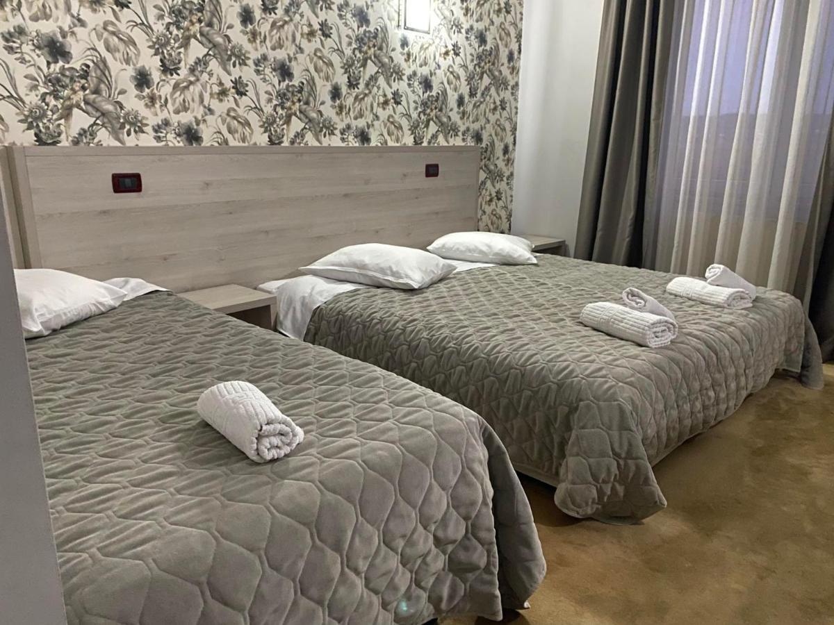 Grand Master Hotel Dés Kültér fotó