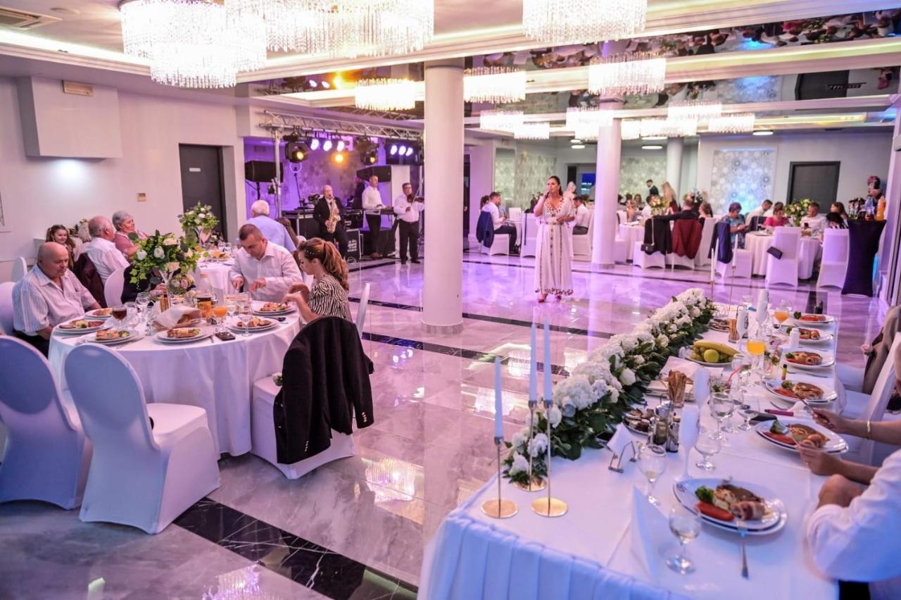 Grand Master Hotel Dés Kültér fotó